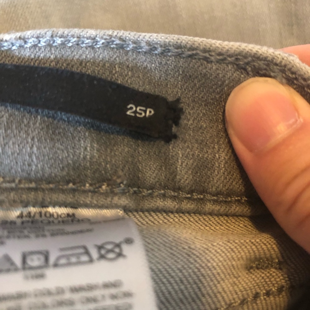 2 pairs of Banana republic grey jeans - Picture 12 of 13